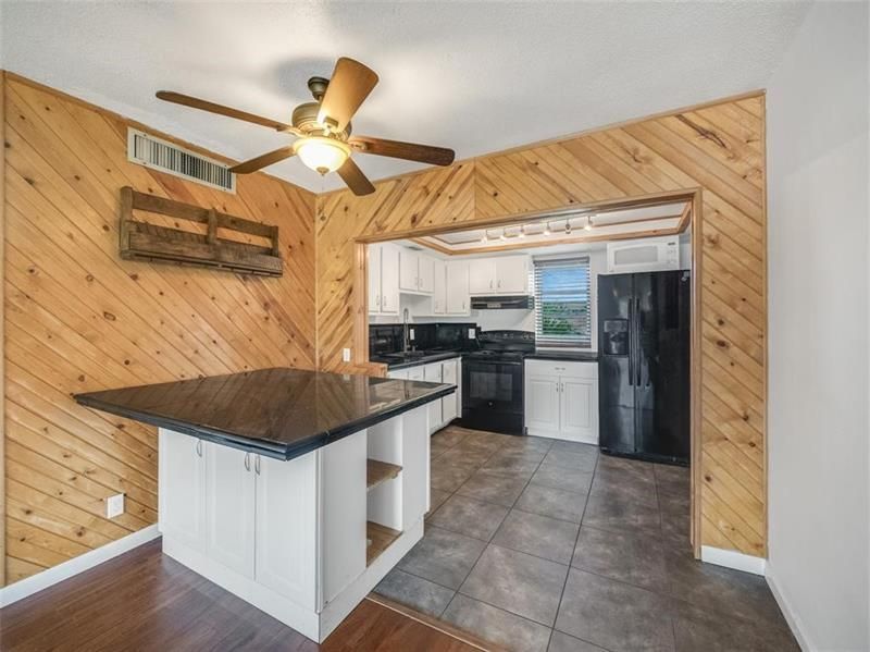 315 Circle Dr, Unit 201, Boynton Beach, FL 33435 Photo