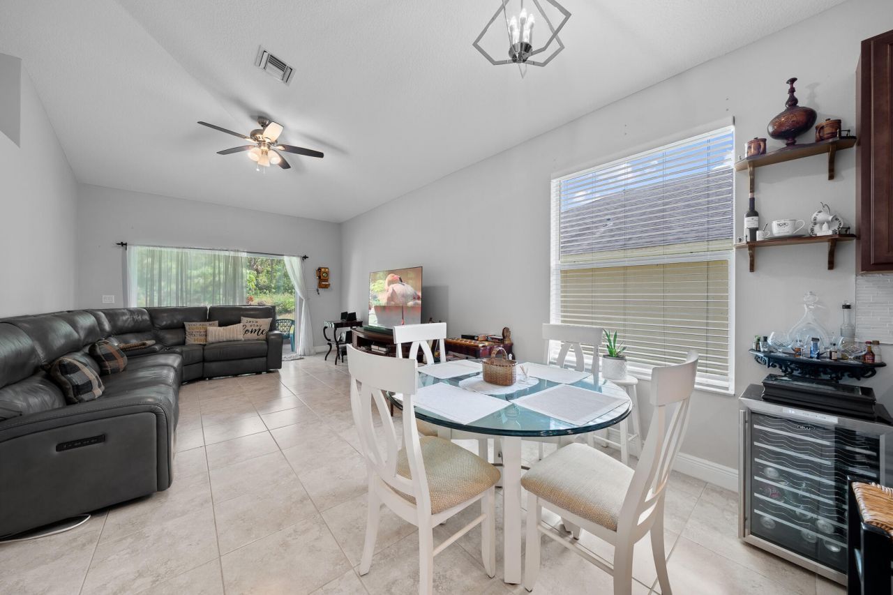 9760 Palm Breezes Dr Drive, Fort Pierce, FL 34945 Photo