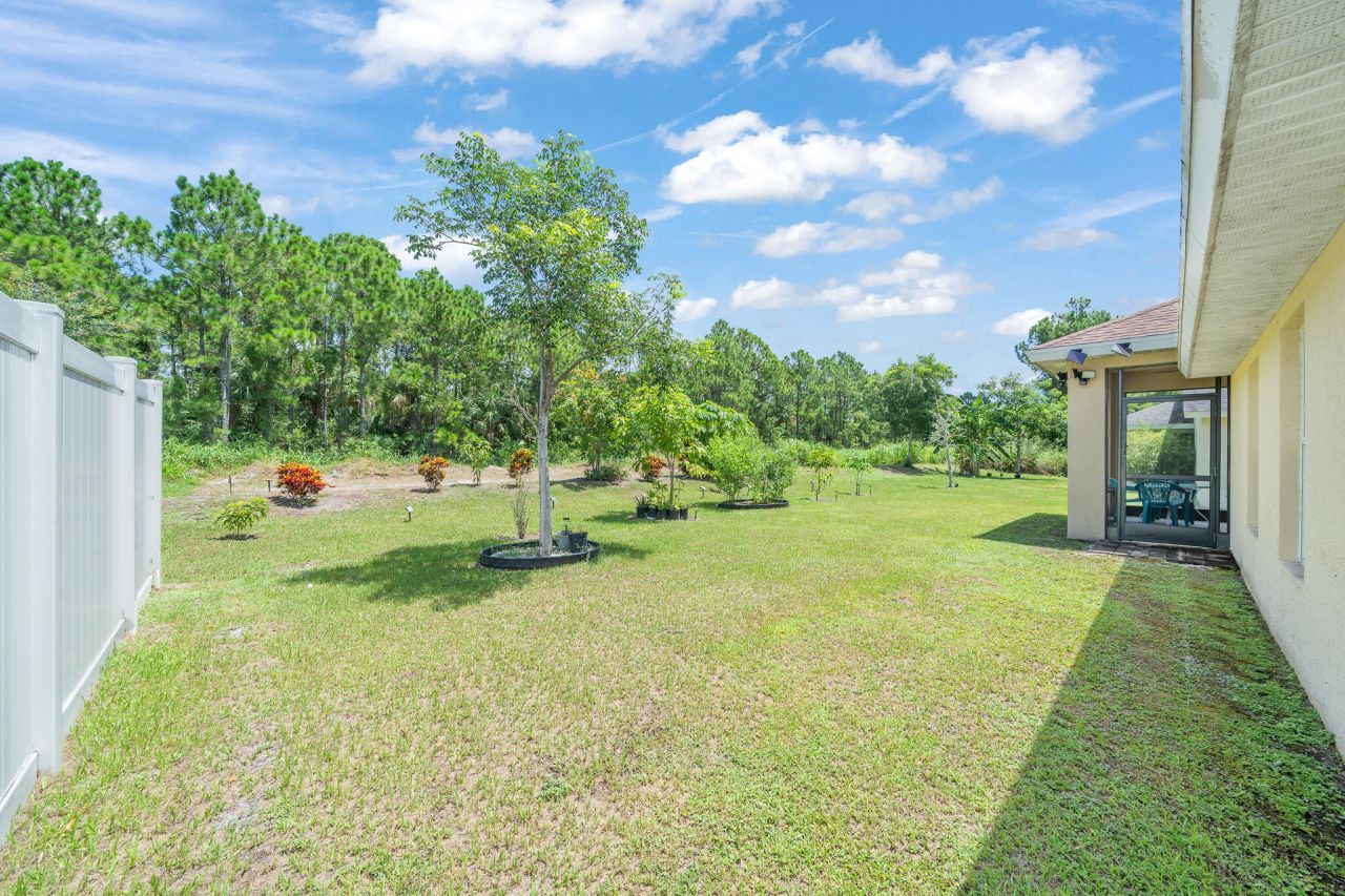 9760 Palm Breezes Dr Drive, Fort Pierce, FL 34945 Photo