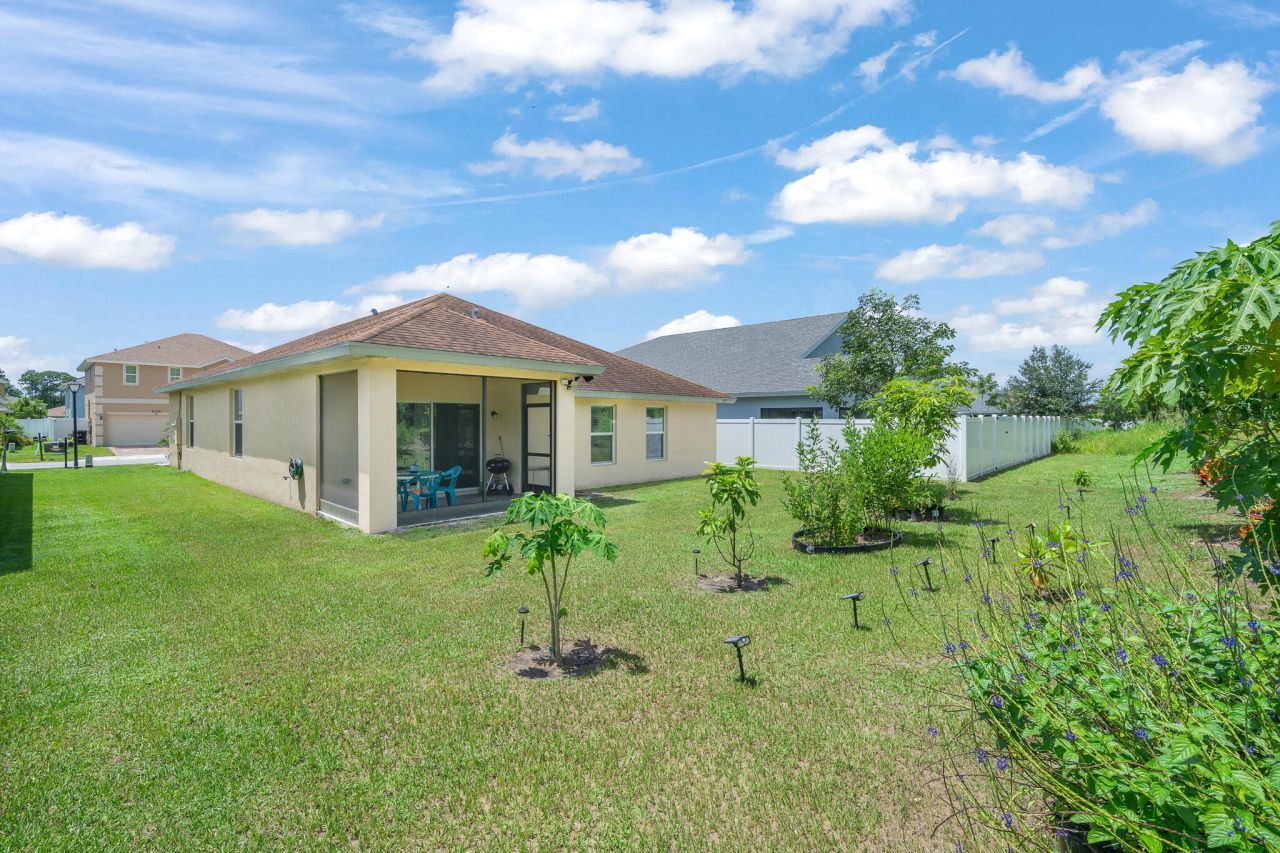 9760 Palm Breezes Dr Drive, Fort Pierce, FL 34945 Photo