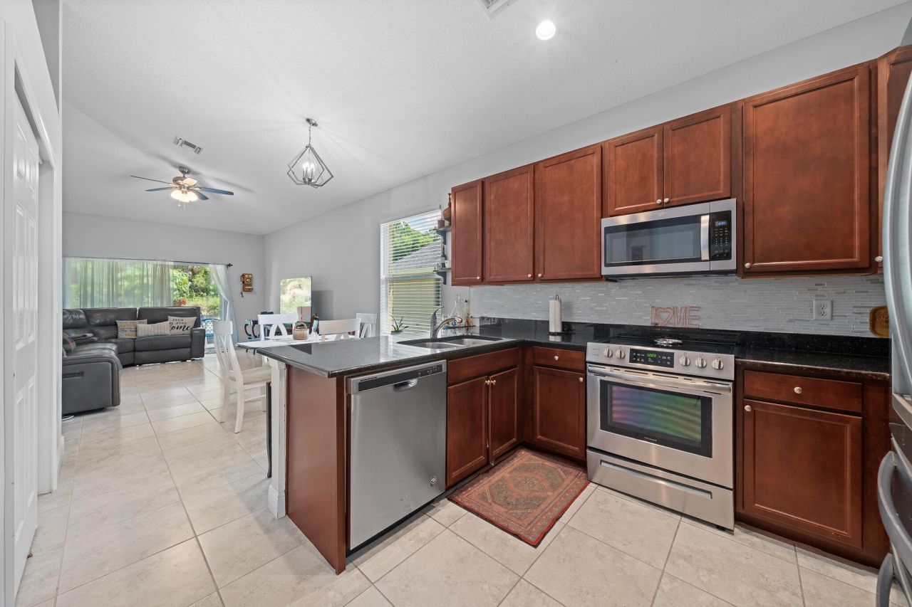 9760 Palm Breezes Dr Drive, Fort Pierce, FL 34945 Photo