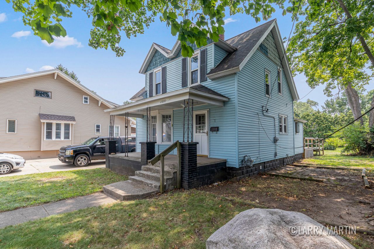2338 Lee Street Sw, Wyoming, MI 49519 Main Photo