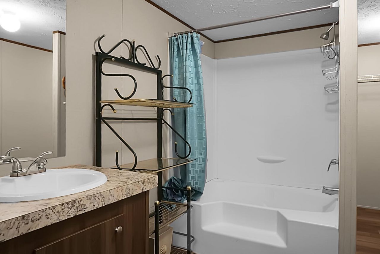 638 SW Mimosa Drive Photo 18