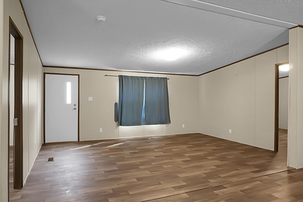 638 SW Mimosa Drive Photo 5