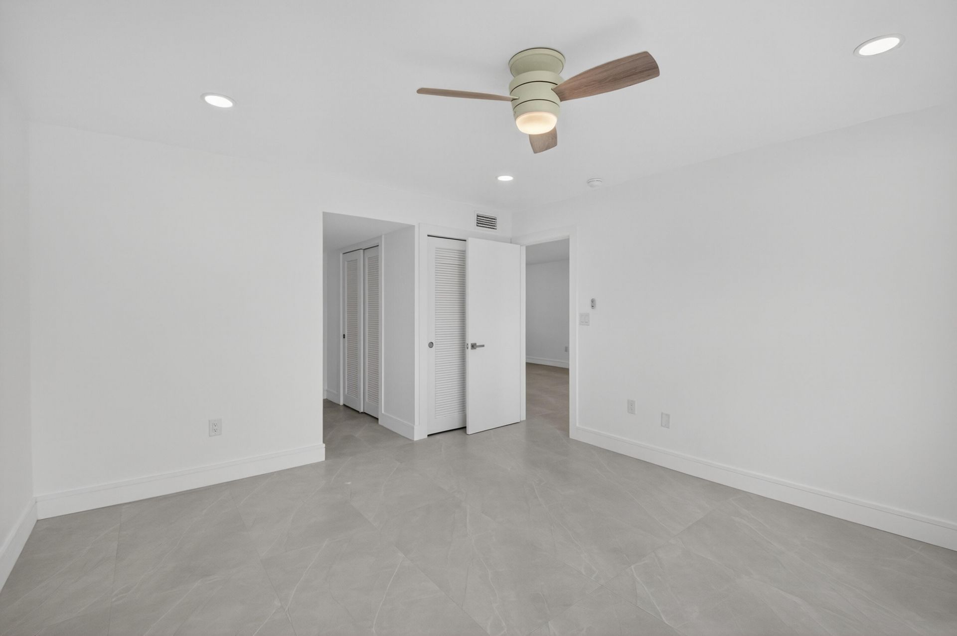 9880 Marina Boulevard, Unit 1509, Boca Raton, FL 33428 Photo