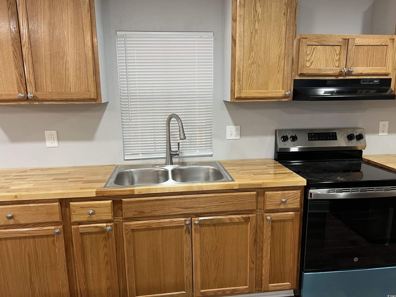 425 East Surfwind Dr. Photo 11