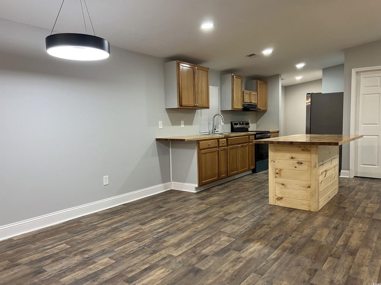 425 East Surfwind Dr. Photo 14