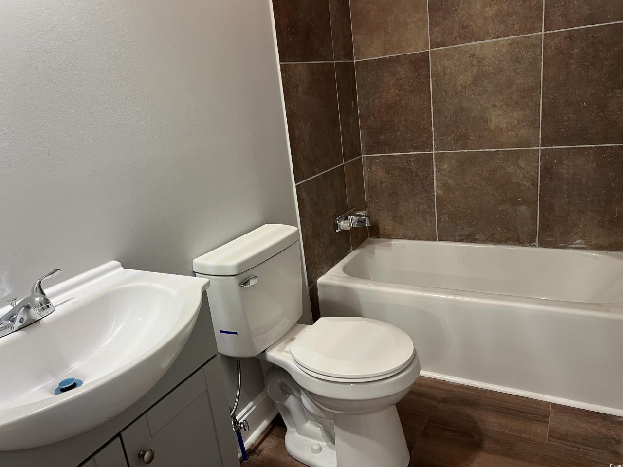 425 East Surfwind Dr. Photo 27