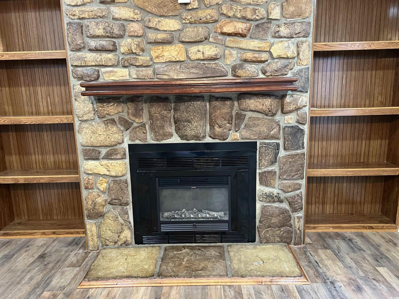 425 East Surfwind Dr. Photo 6