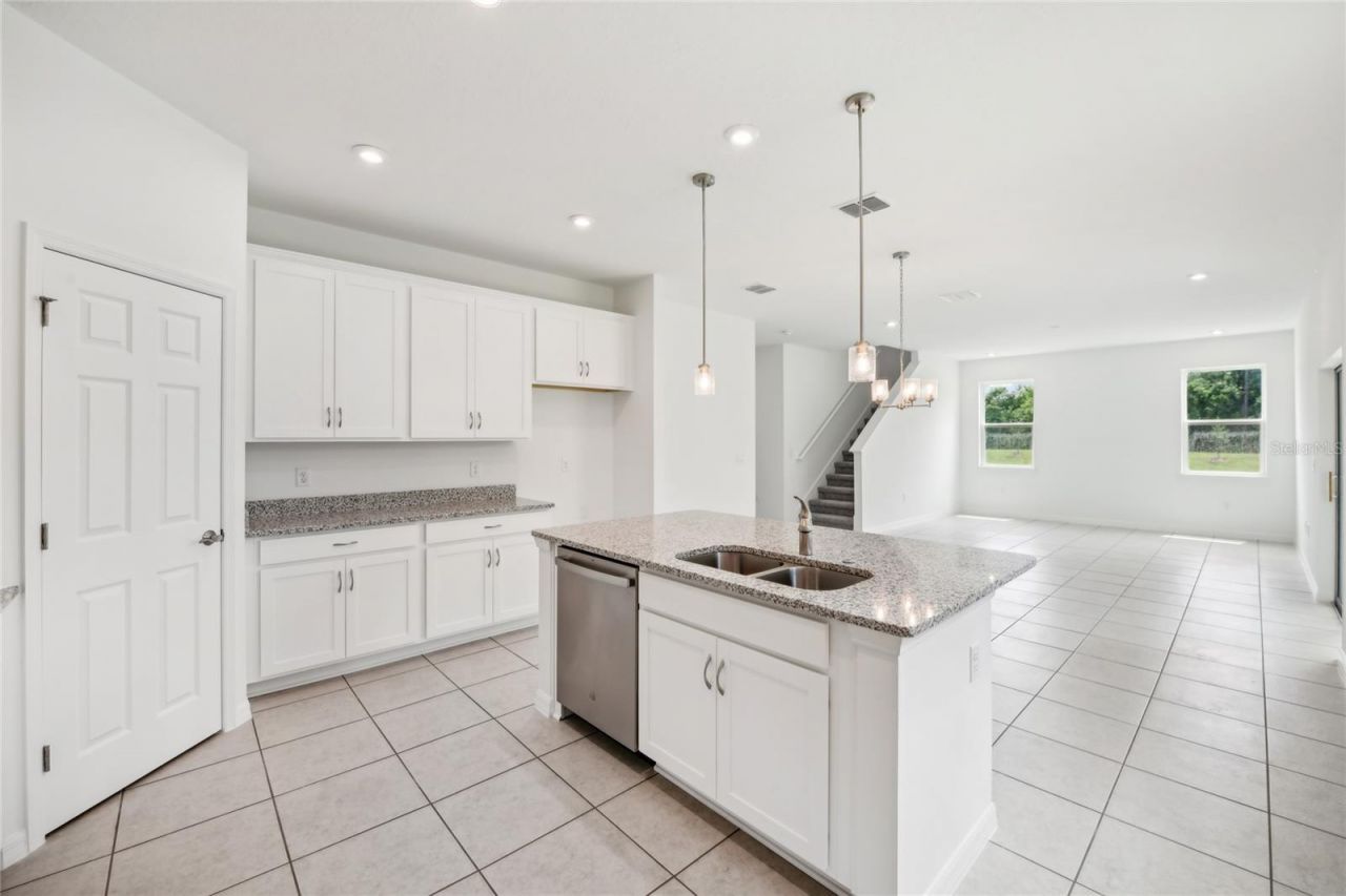 12983 Trovita Drive, Grand Island, FL 32735 Photo