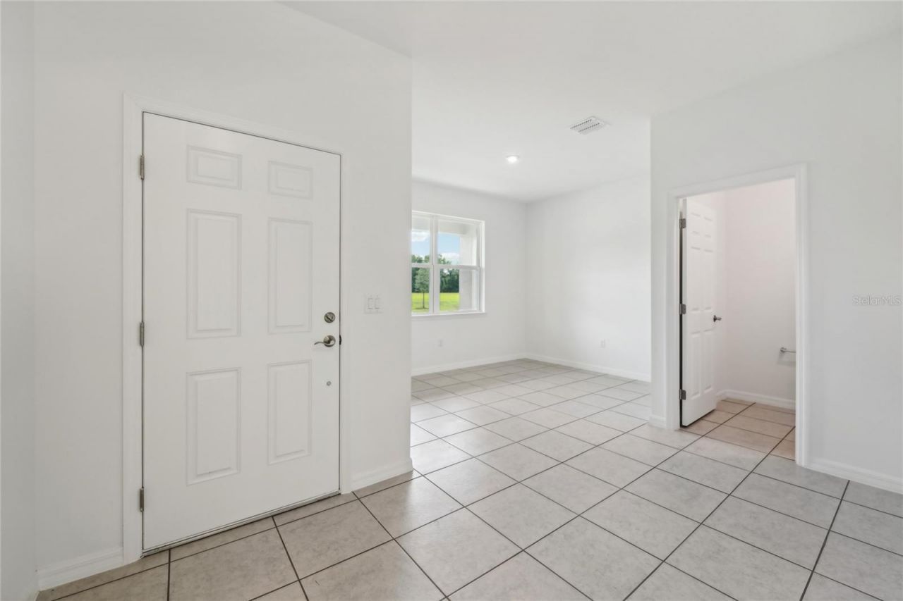 12983 Trovita Drive, Grand Island, FL 32735 Photo