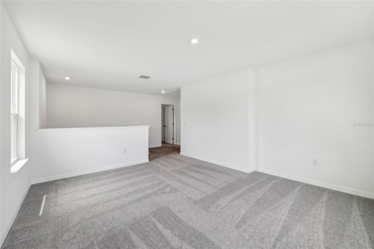 12983 Trovita Drive, Grand Island, FL 32735 Photo