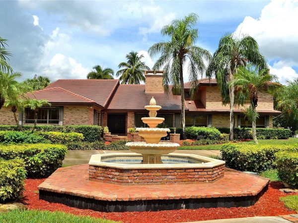 6200 SW 183rd Way, Southwest Ranches, FL 33331
