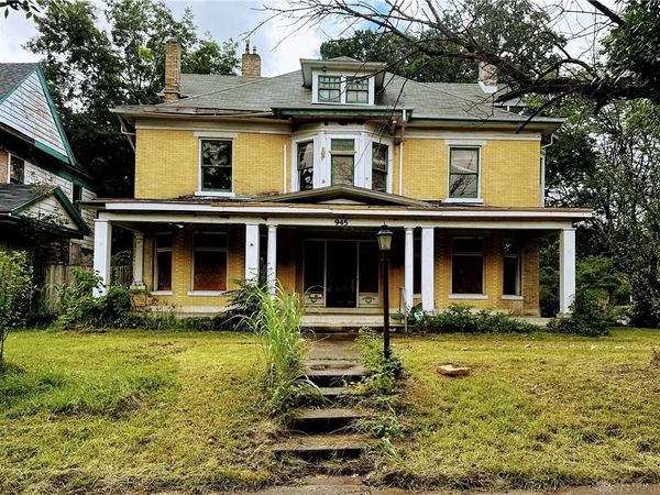 945 N Broadway Street, Dayton, OH 45402