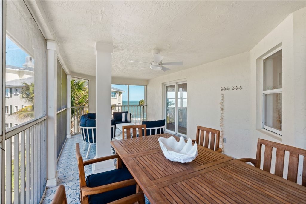 8880 N Sea Oaks Way, Unit 301, Vero Beach, FL 32963 Photo