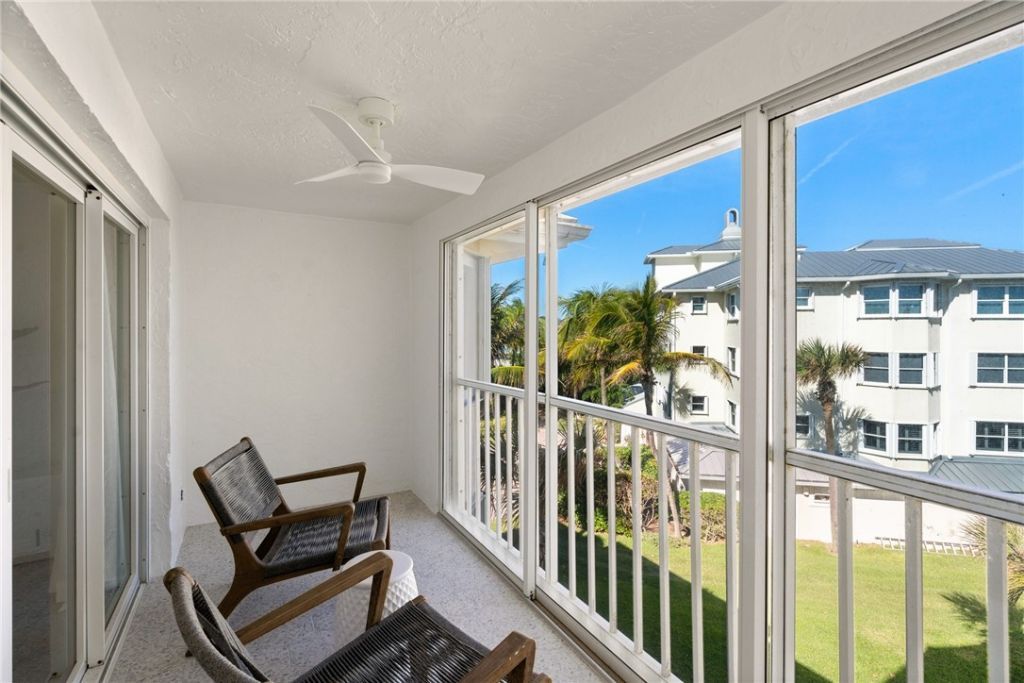 8880 N Sea Oaks Way, Unit 301, Vero Beach, FL 32963 Photo