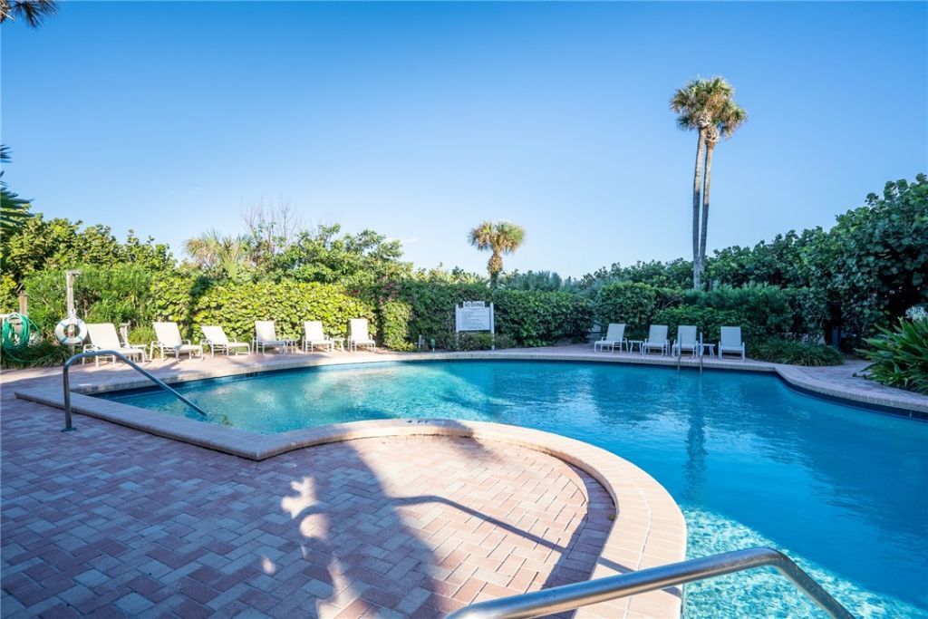 8880 N Sea Oaks Way, Unit 301, Vero Beach, FL 32963 Photo