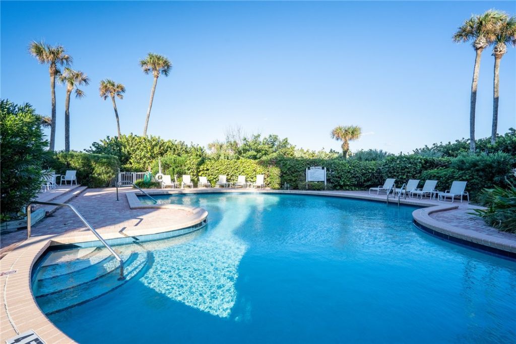 8880 N Sea Oaks Way, Unit 301, Vero Beach, FL 32963 Photo