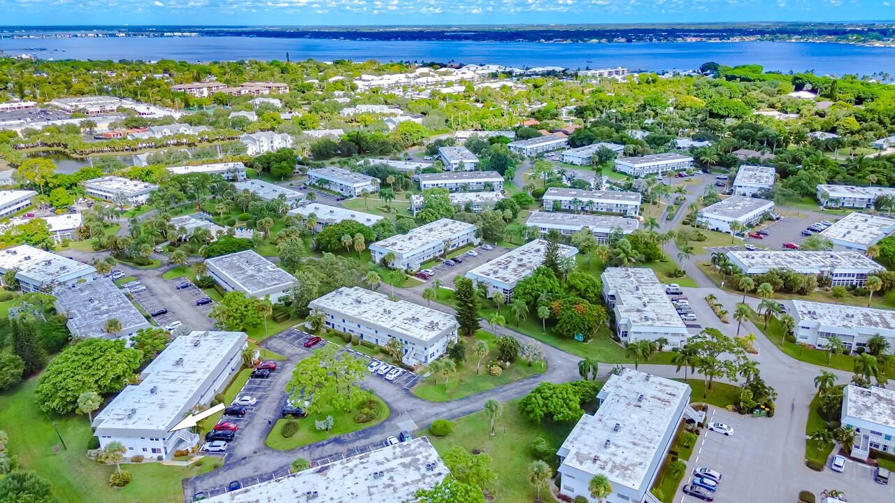 2929 SE Ocean Boulevard, Unit 117-10, Stuart, FL 34996 Photo