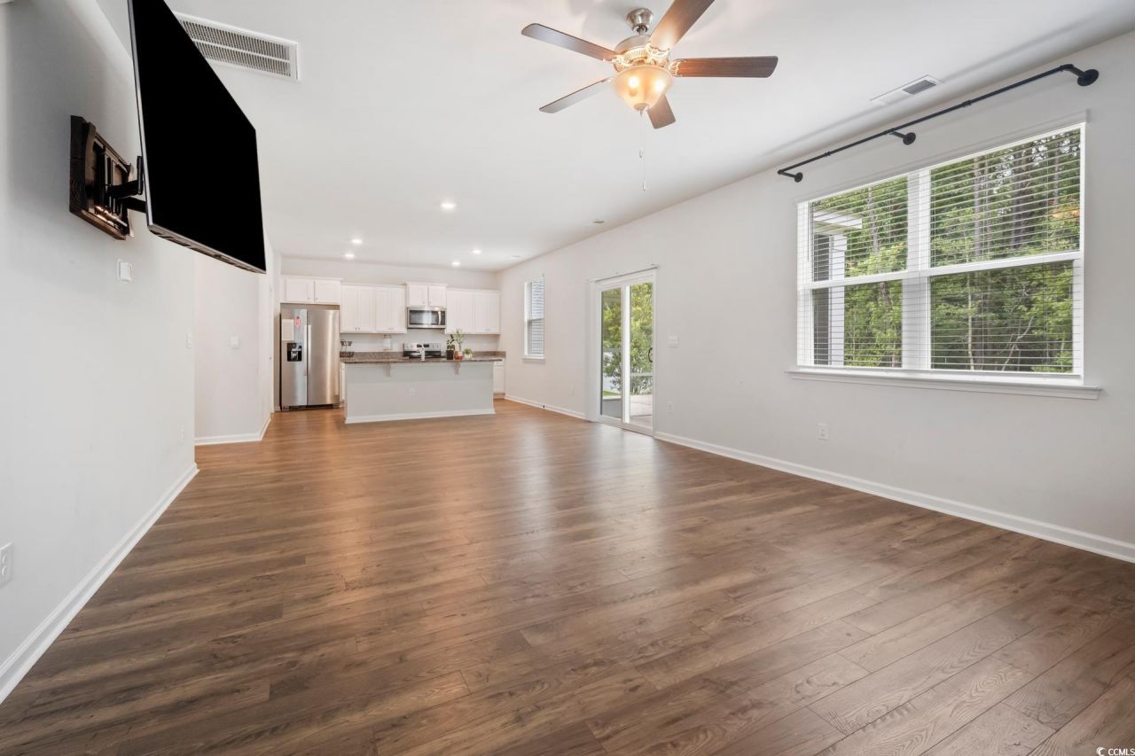 543 Meadowgrass Ct. Photo 10