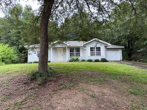 137 Lonnie Jack Drive, Crestview, FL 32536