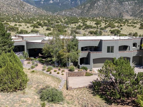 8504 Snakedance Court NE, Albuquerque, NM 87111