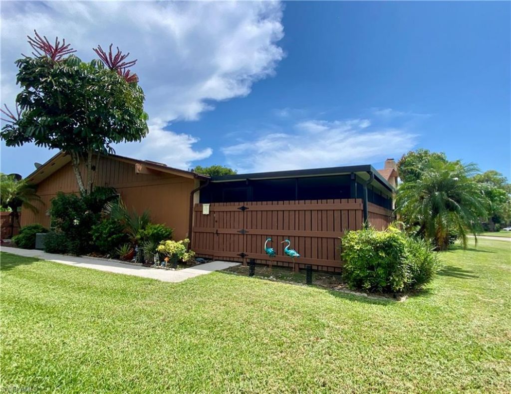 5647 Foxlake Dr, North Fort Myers, FL 33917 Photo