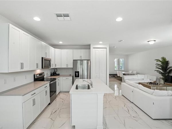 26548 Bonita Fairways BLVD, BONITA SPRINGS, FL 34135