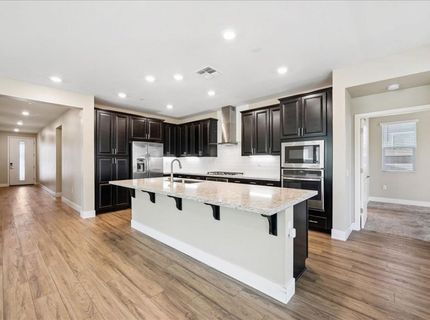 7040 Orbital Ln, Roseville, CA 95747 Photo