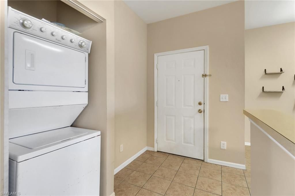 4214 Bellasol Cir, Unit 824, Fort Myers, FL 33916 Photo