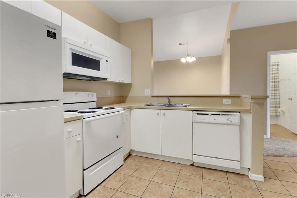 4214 Bellasol Cir, Unit 824, Fort Myers, FL 33916 Photo
