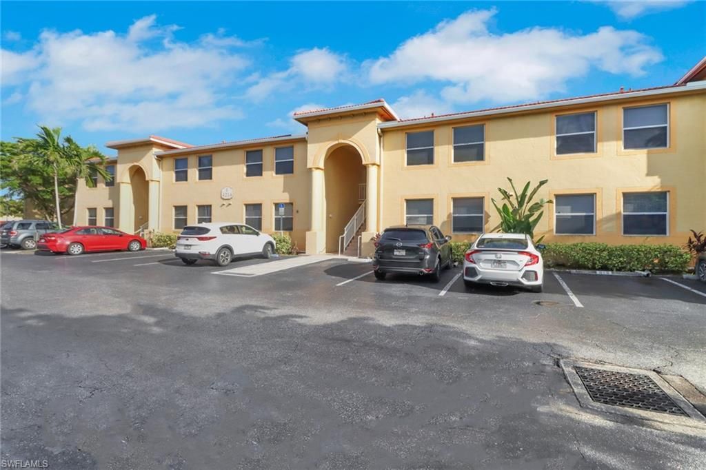 4214 Bellasol Cir, Unit 824, Fort Myers, FL 33916 Photo