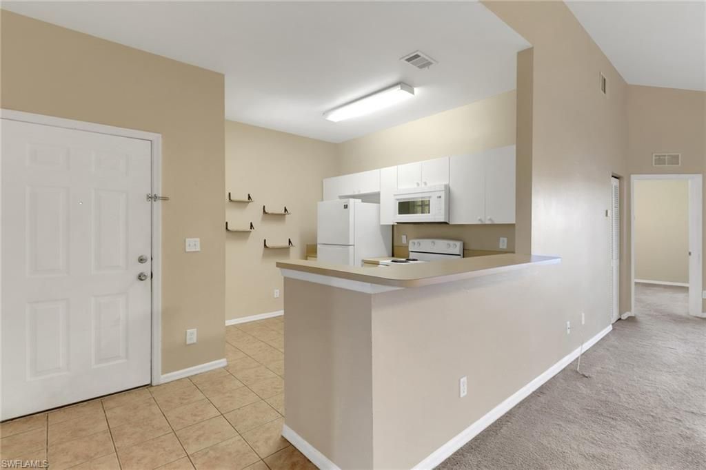 4214 Bellasol Cir, Unit 824, Fort Myers, FL 33916 Photo