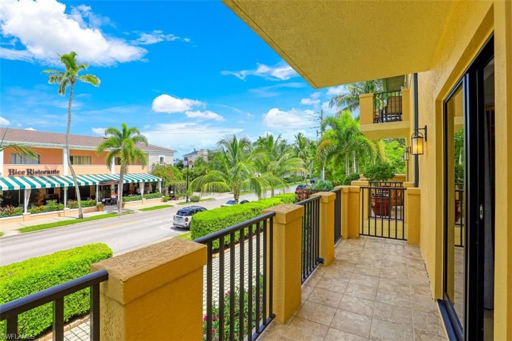 270 5th Ave S, Unit H-2, Naples, FL 34102 Photo