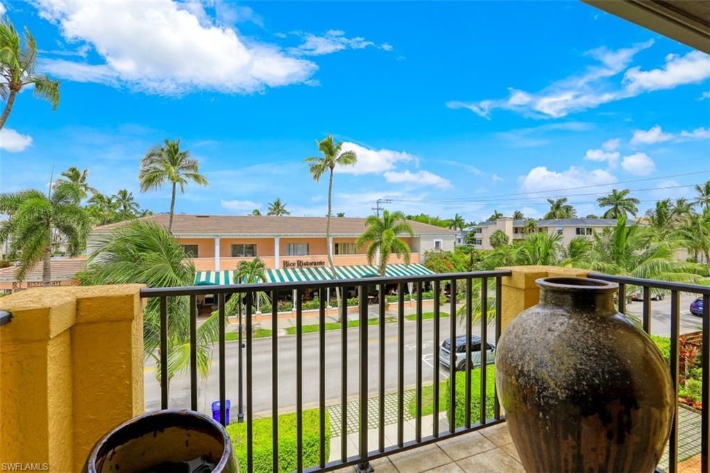270 5th Ave S, Unit H-2, Naples, FL 34102 Photo