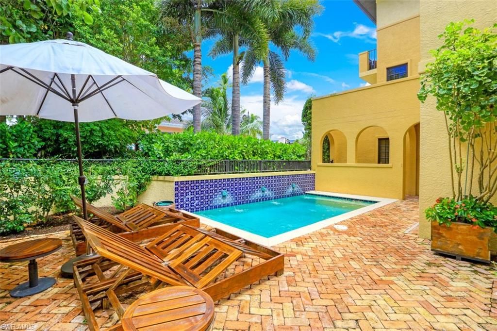 270 5th Ave S, Unit H-2, Naples, FL 34102 Photo