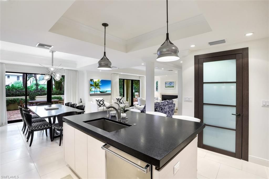 270 5th Ave S, Unit H-2, Naples, FL 34102 Photo