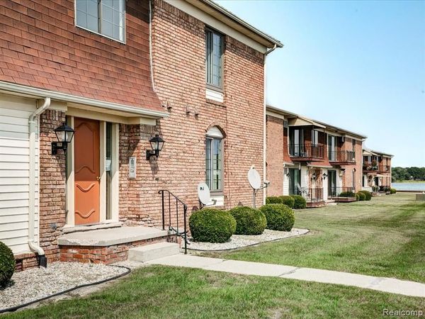 1900 River Road, Marysville, MI 48040