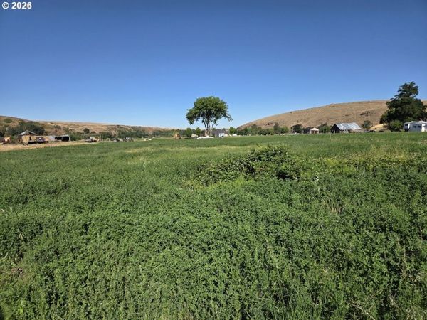 54884 DAY RD, Milton-Freewater, OR 97862