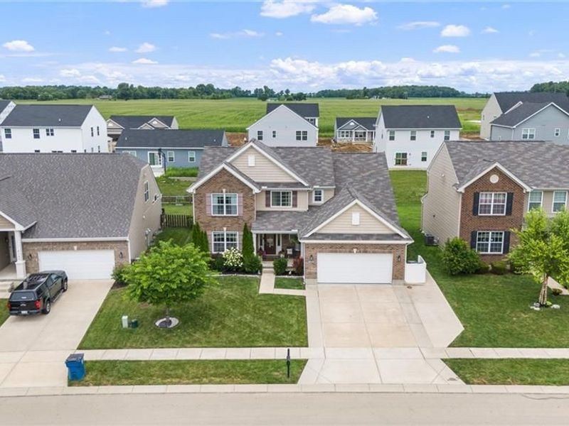 4146 Spicebush Drive, Tipp City, OH 45371 Photo 6