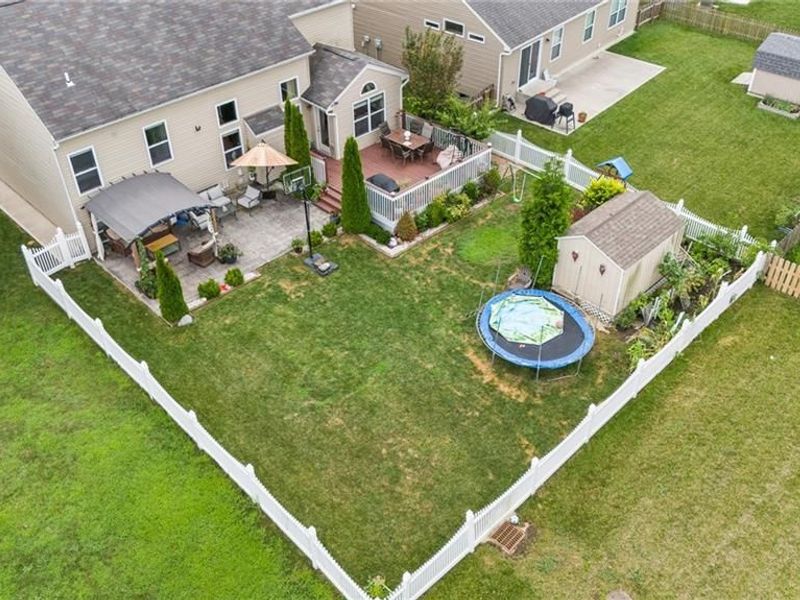 4146 Spicebush Drive, Tipp City, OH 45371 Photo 8