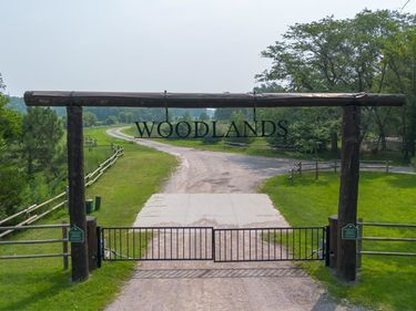 260 S Woodland Court, Fremont, NE 68025