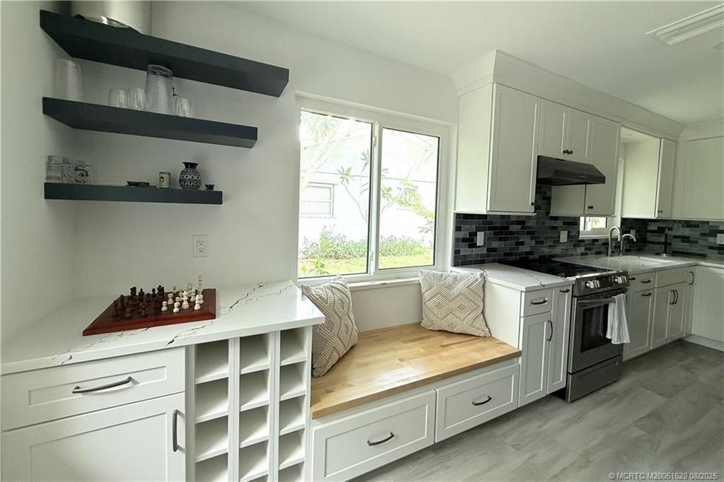 1196 SE Saint Lucie Boulevard, Stuart, FL 34996 Photo