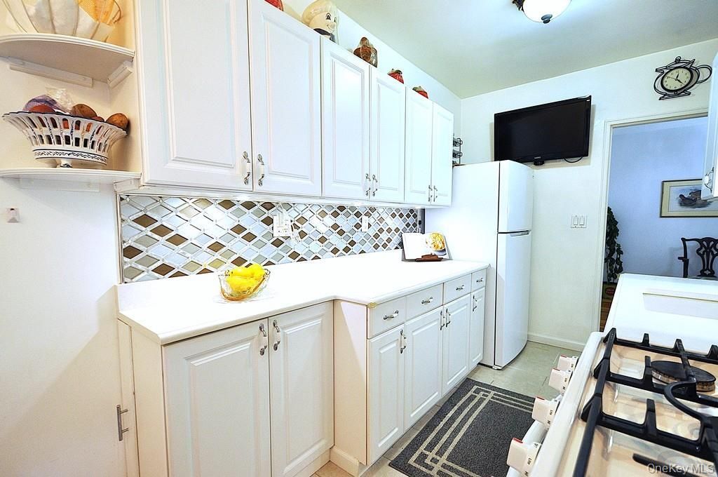 29 Abeel Street, Unit 2L, Yonkers, NY 10705 Main Photo