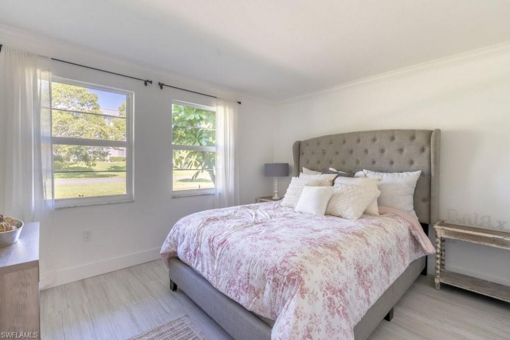 604 12th Ave S, Unit 604, Naples, FL 34102 Photo