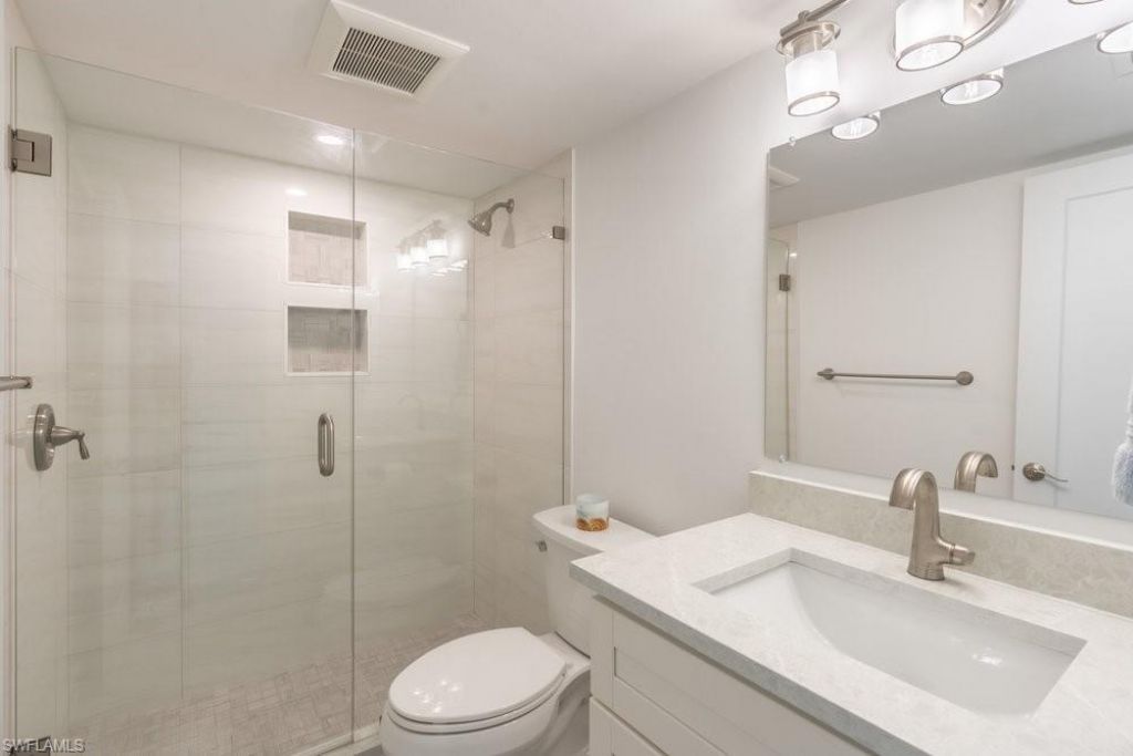 604 12th Ave S, Unit 604, Naples, FL 34102 Photo