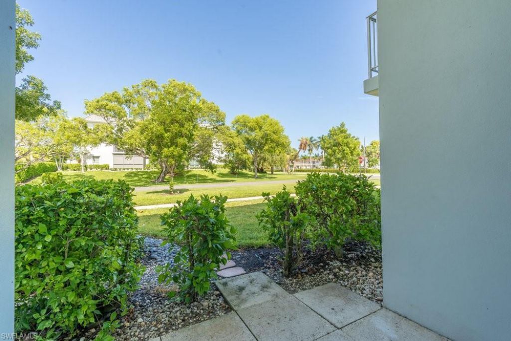 604 12th Ave S, Unit 604, Naples, FL 34102 Photo