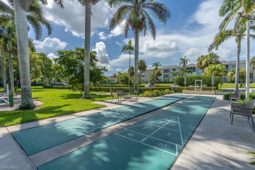 604 12th Ave S, Unit 604, Naples, FL 34102 Photo