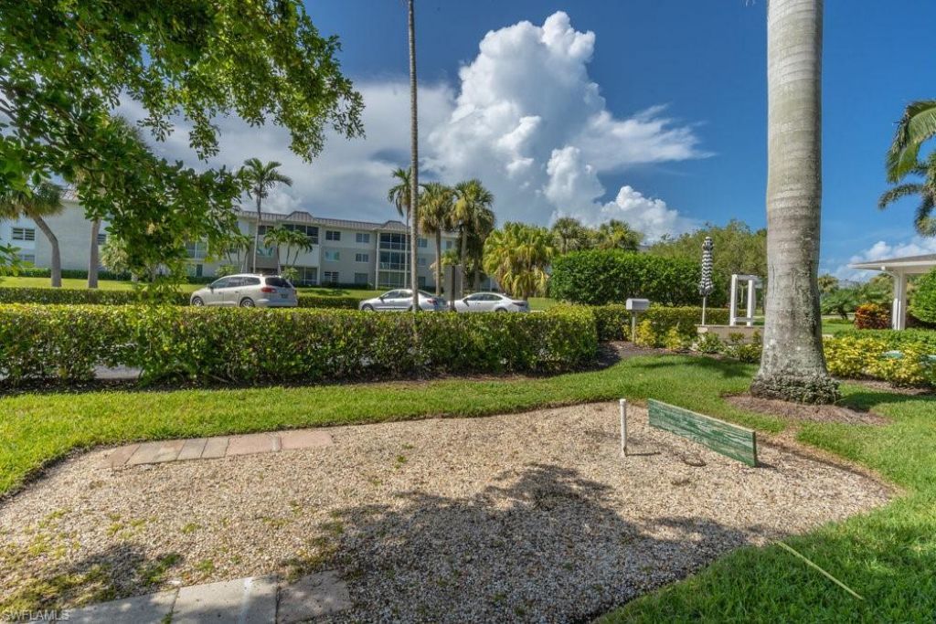 604 12th Ave S, Unit 604, Naples, FL 34102 Photo