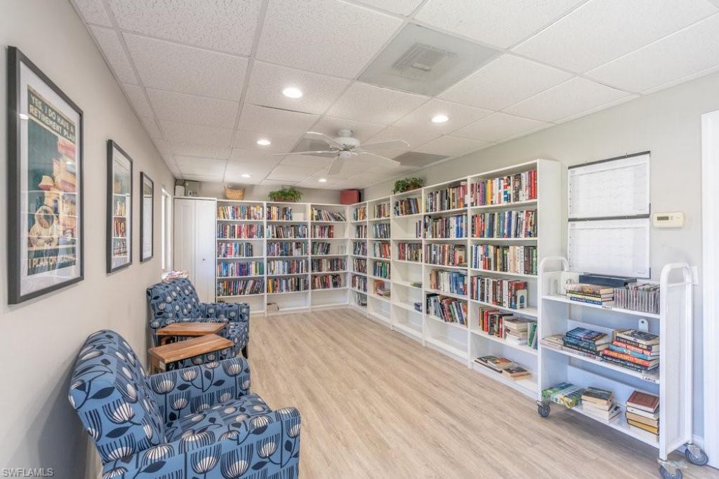 604 12th Ave S, Unit 604, Naples, FL 34102 Photo